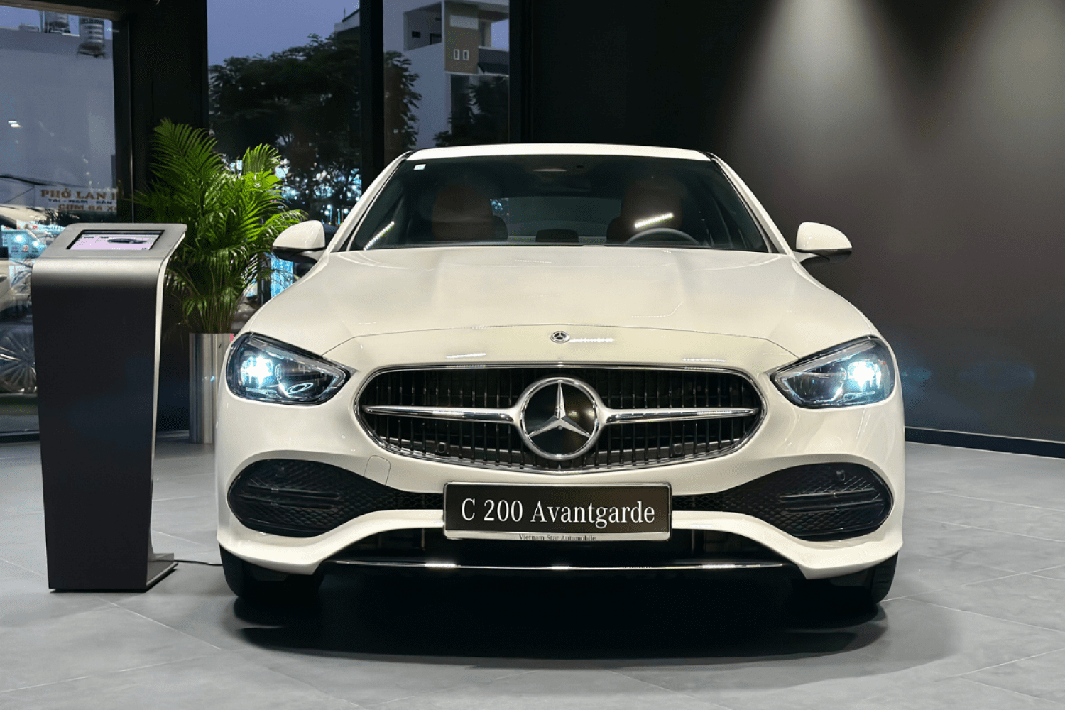 Mercedes-Benz  C 200 Avantgarde